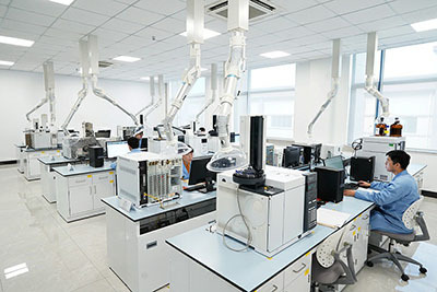 Gas phase mass spectrometry instrument
