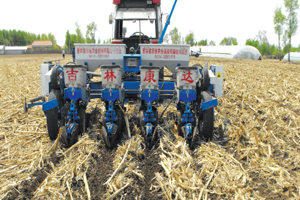 2BMZF - Type 4 Straw full coverage no-till sowing