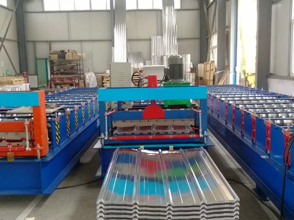 What are the classifications of corrugated board?