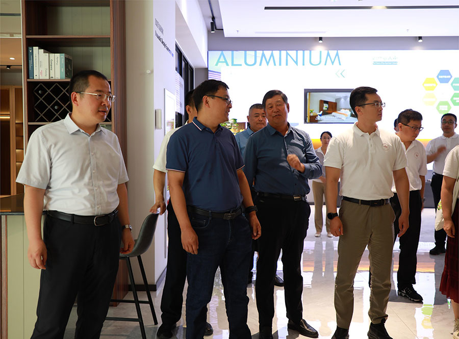 凯米特公司与北京交通大学共建学生就业实践基地