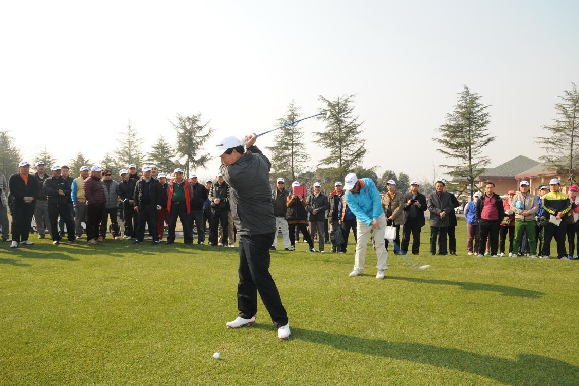 Warmly Congratulate Kermit Company on Establishing Linyi Gafrom Kermit Golf Team