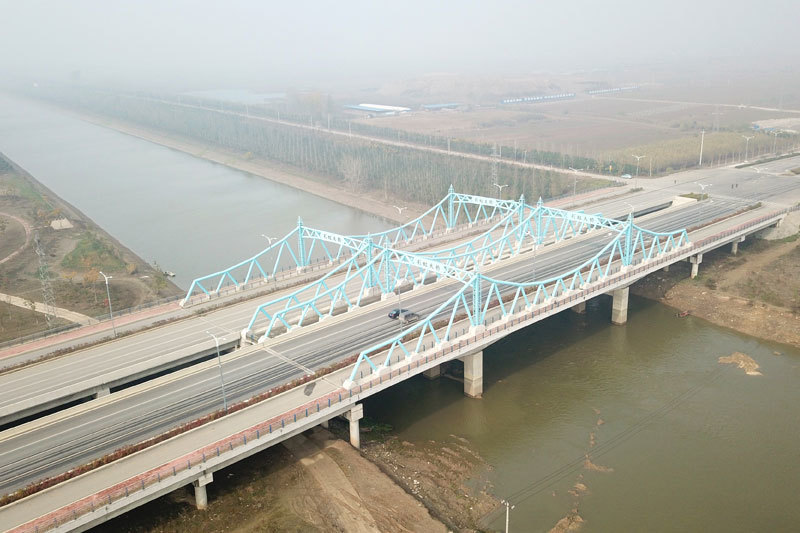 泗縣彩虹大橋（長×寬：217m×60m）
