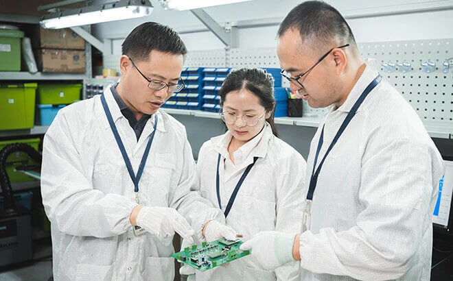 经验丰富的专业团队 经验丰富的专业团队