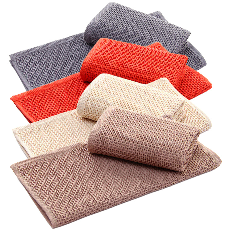 Honeycomb cleaning towel