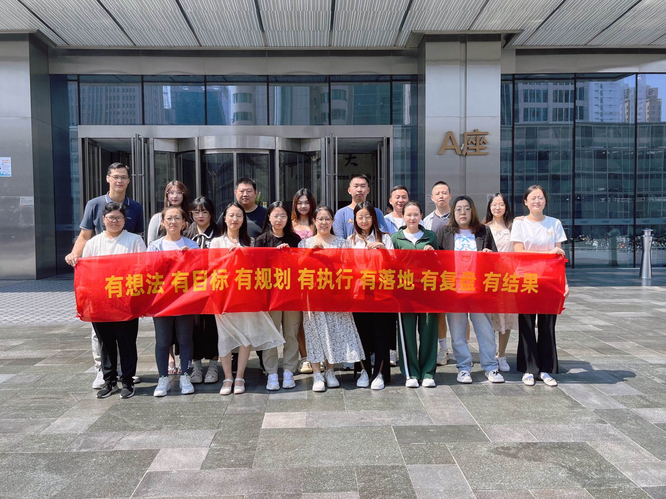 视频标题 视频标题