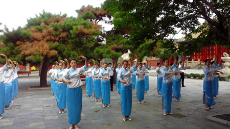 沈陽(yáng)故宮博物院群工部講解組堅(jiān)持開展早訓(xùn) 沈陽(yáng)故宮博物院群工部講解組堅(jiān)持開展早訓(xùn)