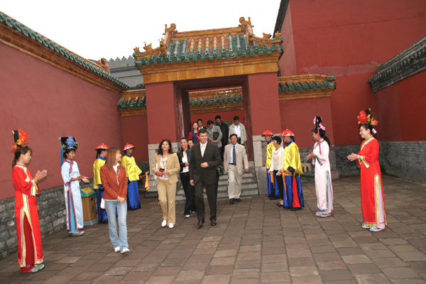 黑山共和國(guó)副總理格沃慈德諾維奇 黑山共和國(guó)副總理格沃慈德諾維奇
