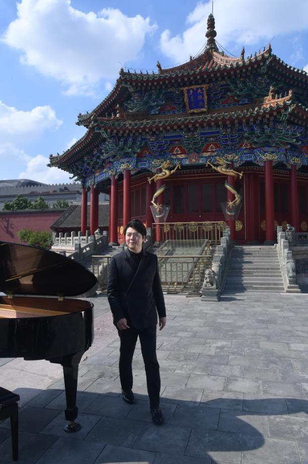 “歡迎大家來(lái)沈陽(yáng)故宮玩，我老家很棒的！”