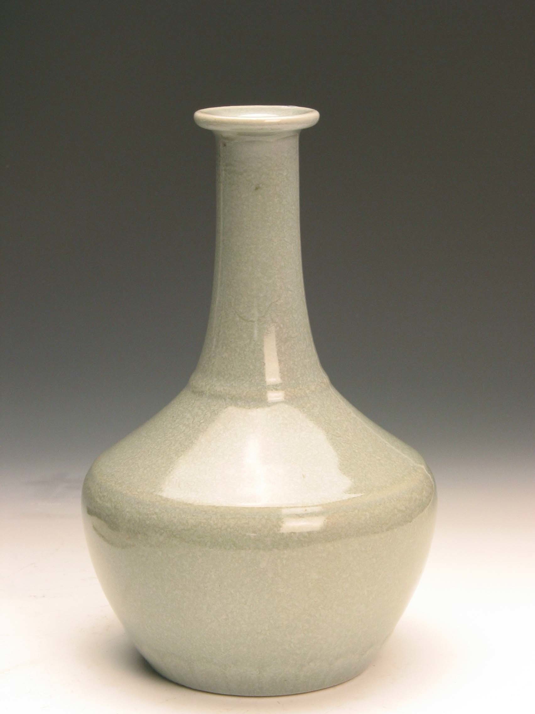 清灰藍(lán)釉起弦瓶