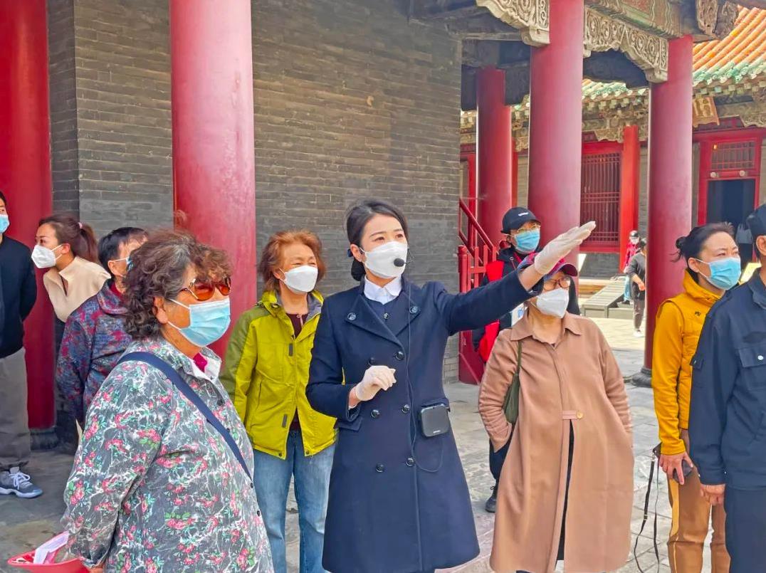 你保衛(wèi)城市 我們溫暖你 你保衛(wèi)城市 我們溫暖你