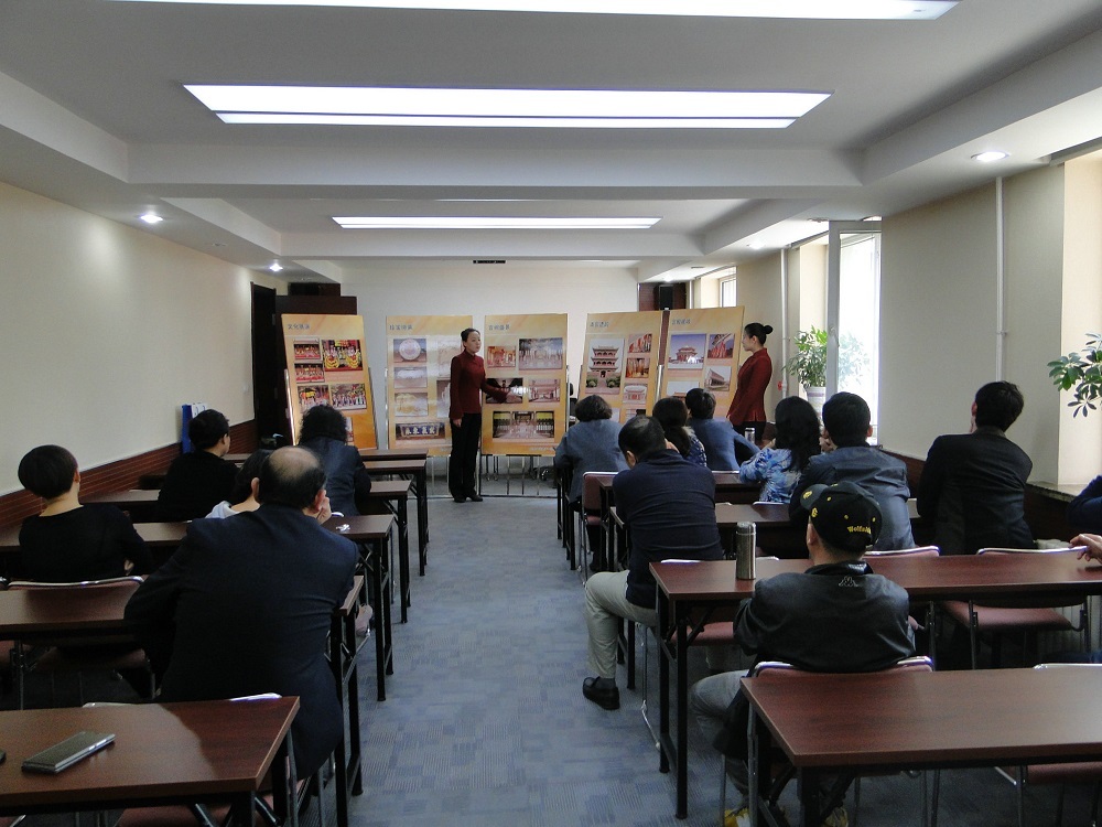 沈陽故宮博物院“流動博物館” 送展覽走進遼寧省銀行同業(yè)協(xié)會 沈陽故宮博物院“流動博物館” 送展覽走進遼寧省銀行同業(yè)協(xié)會