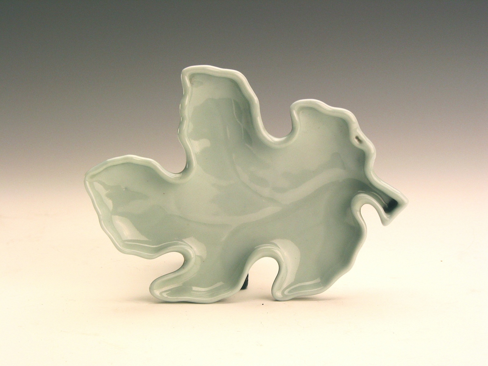 清乾隆款粉青釉葉形洗（一對(duì)）