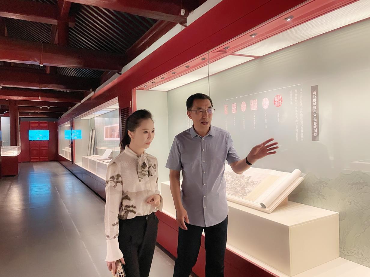 央視中英雙語直播“壯美山河——沈陽故宮館藏山水題材文物特展” 央視中英雙語直播“壯美山河——沈陽故宮館藏山水題材文物特展”