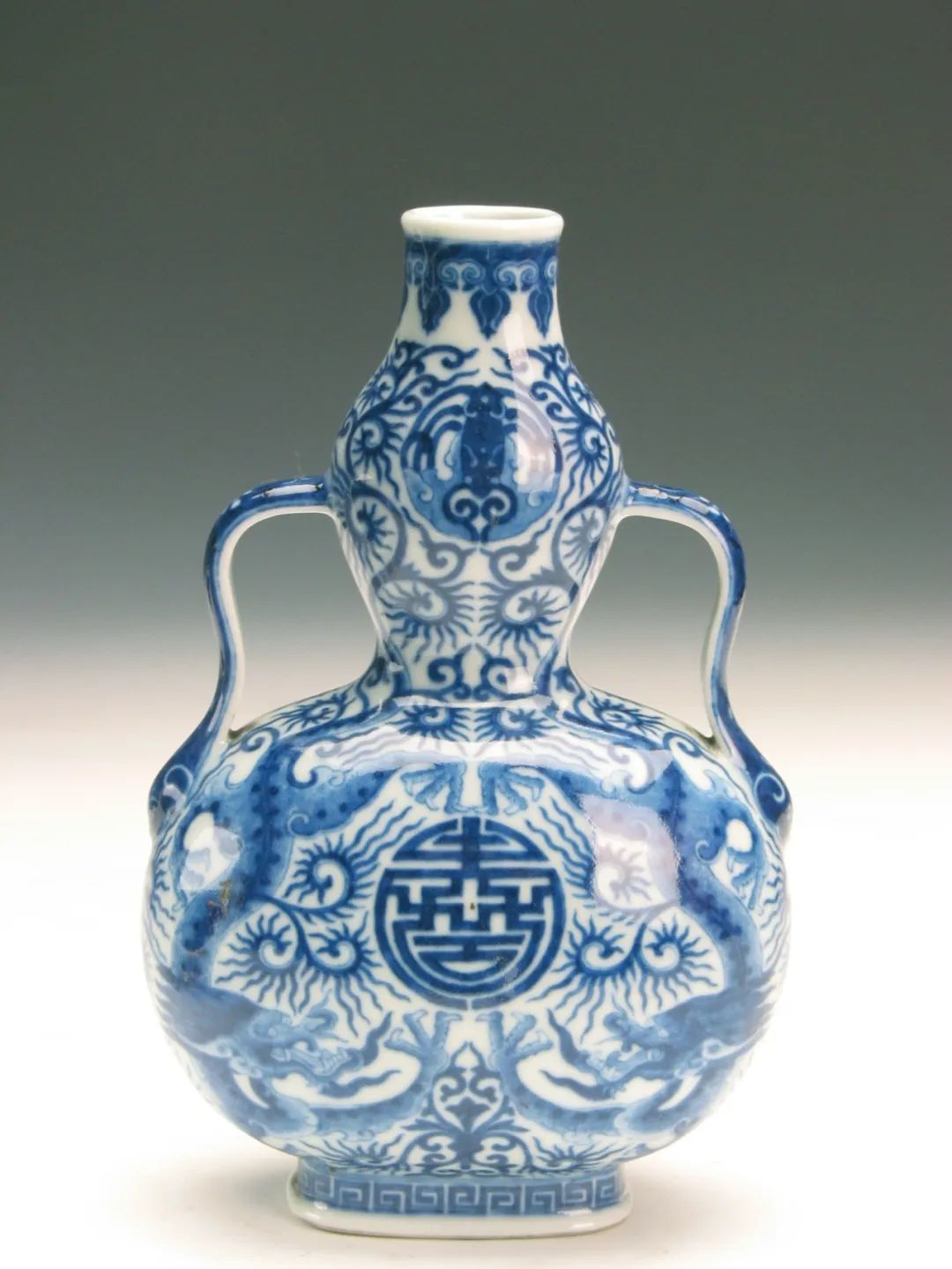 “二月二 龍?zhí)ь^” 沈陽故宮院藏龍紋主題展“龍”重登場 “二月二 龍?zhí)ь^” 沈陽故宮院藏龍紋主題展“龍”重登場