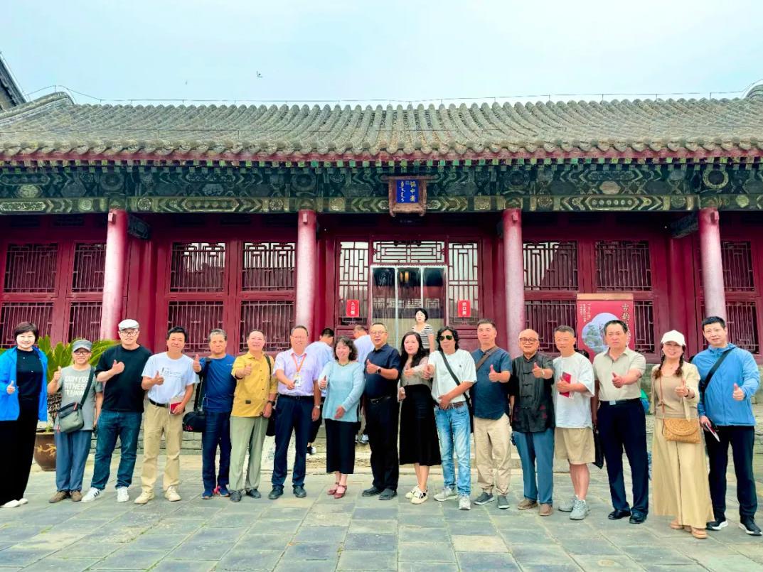 申遺成功20年|沈陽(yáng)故宮推出“古韻蔥蘢——‘一宮三陵’繪畫(huà)作品展” 申遺成功20年|沈陽(yáng)故宮推出“古韻蔥蘢——‘一宮三陵’繪畫(huà)作品展”