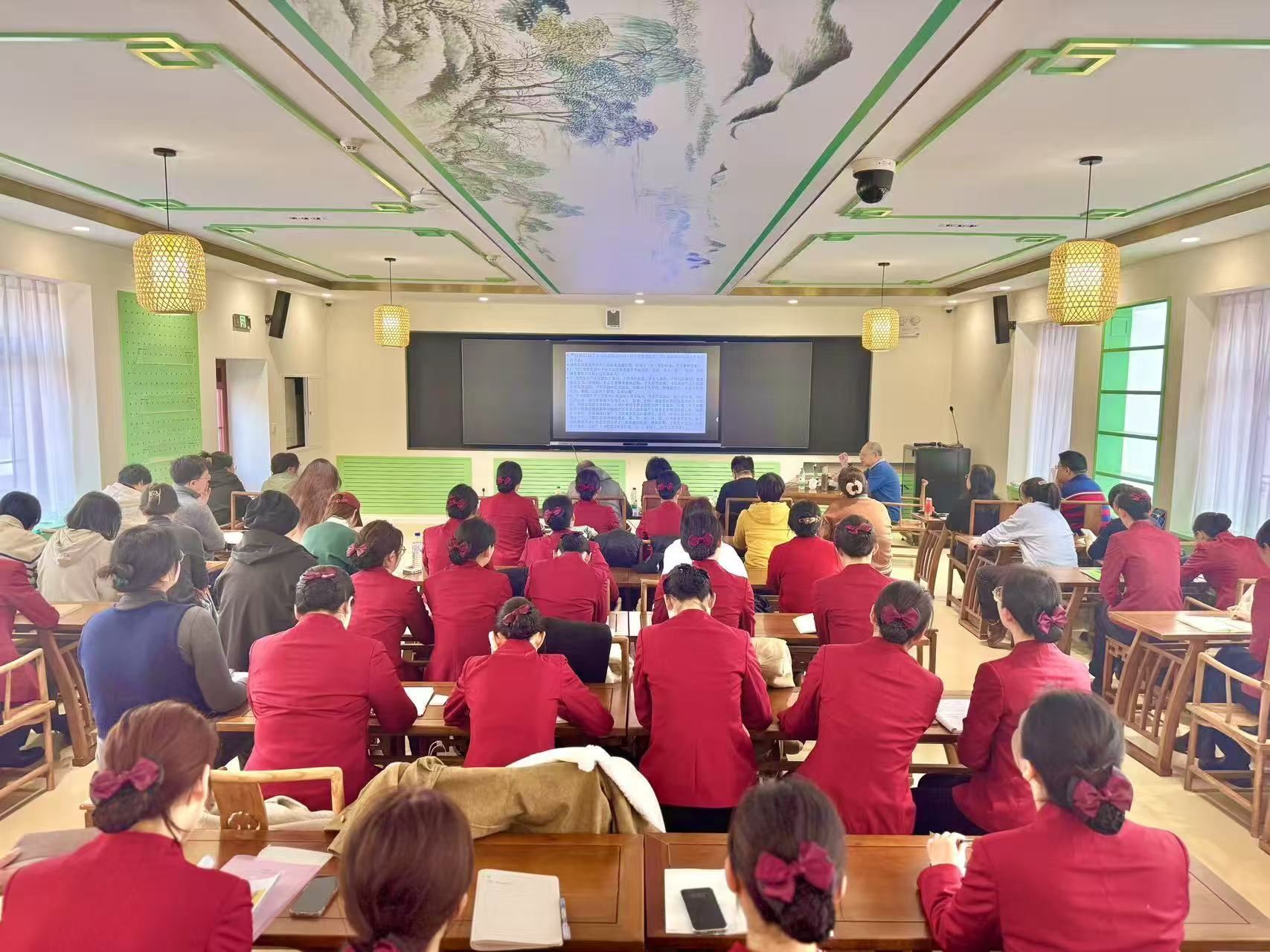 《清代瓷器的“官搭民燒”》 《清代瓷器的“官搭民燒”》