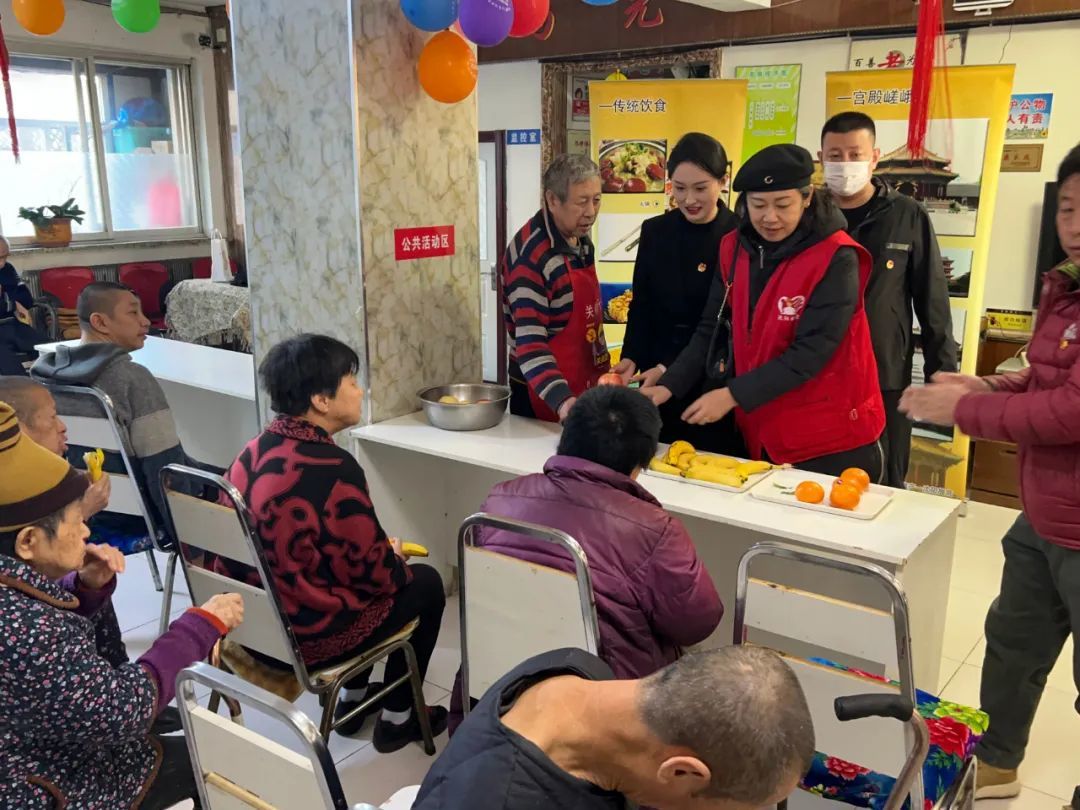 沈陽故宮博物院開展“弘揚(yáng)雷鋒精神”流動博物館活動 沈陽故宮博物院開展“弘揚(yáng)雷鋒精神”流動博物館活動