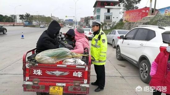 如何看待4名学生到南宁读书没买到车票，来宾男子骑三轮车长途行驶6小时？
