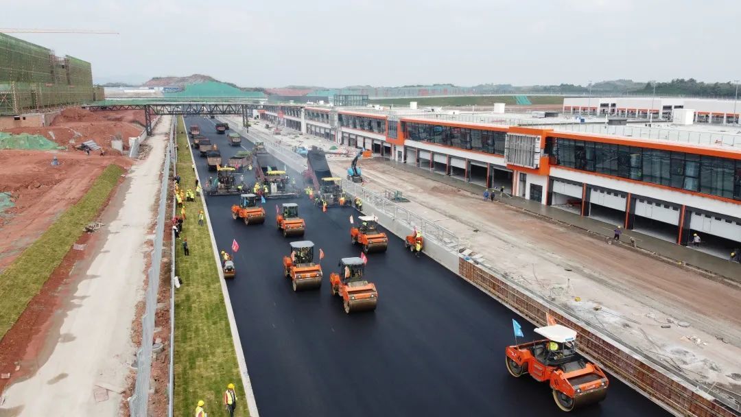 西南首条！成都天府国际赛道沥青路面施工圆满完成：专业成就品质