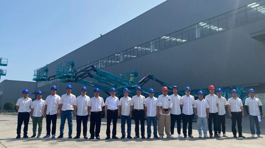 山河智能三款電動臂式高空作業平臺齊下線