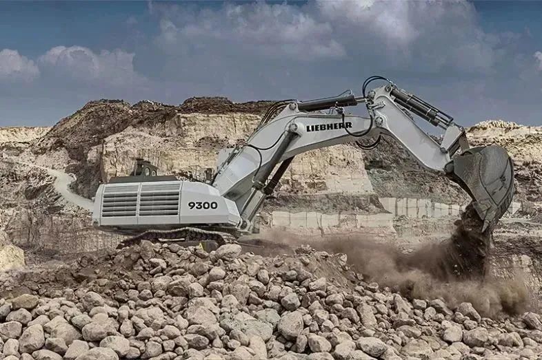 250噸級礦用挖掘機繼承者——R 9300高賦能上市開售