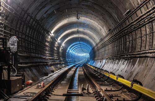 全電腦三臂鑿巖臺車在鐵路隧道開挖施工中的應用