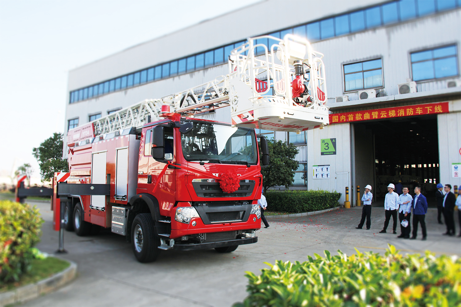“湖南十大科技新聞”揭曉 中聯重科下線國內首款曲臂云梯消防車入選