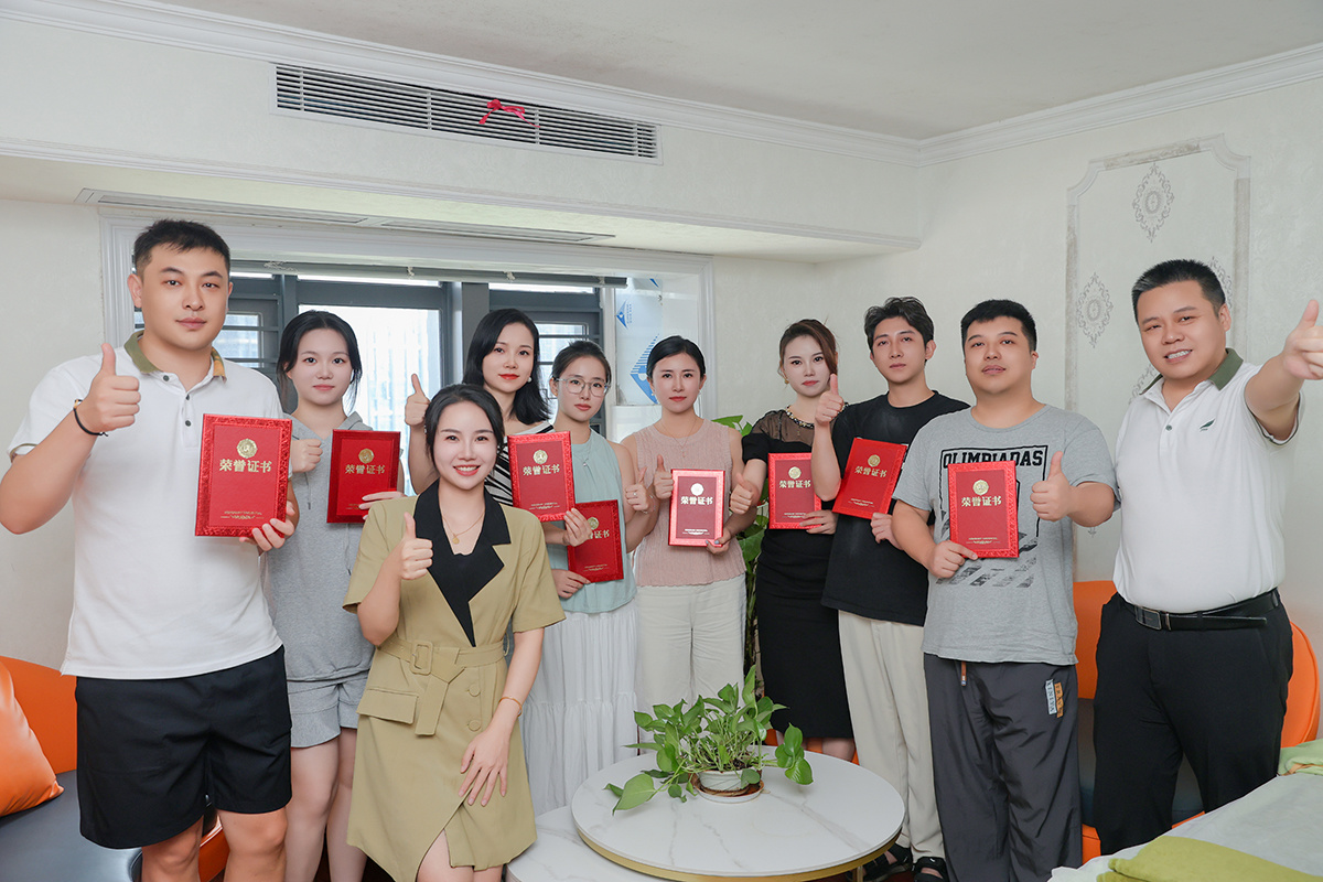 從理論到實踐，簽吻芳顏8月美容精修班全面賦能