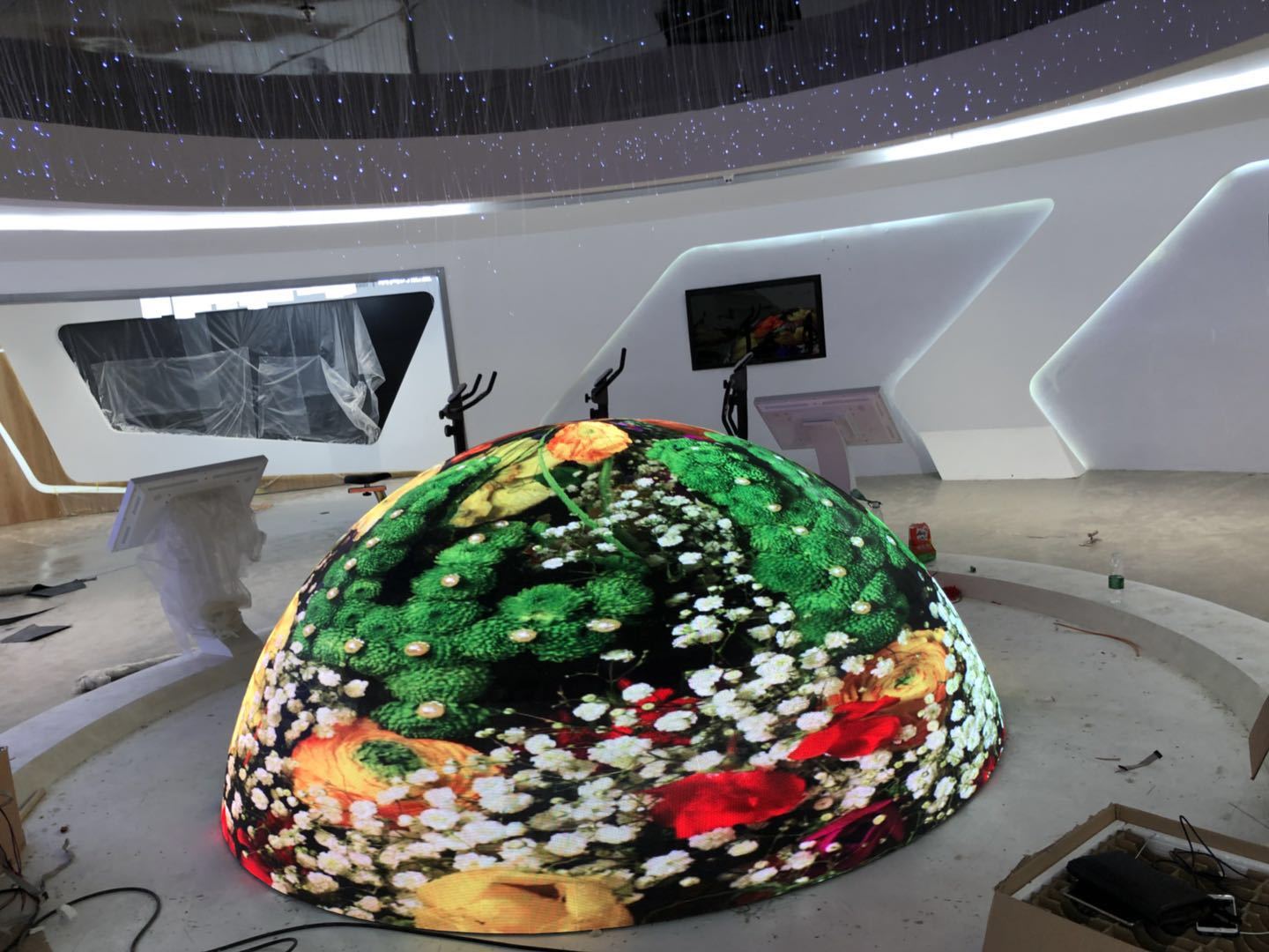 P3 indoor 3m diameter dome shape LED display for Dongguan electricity company