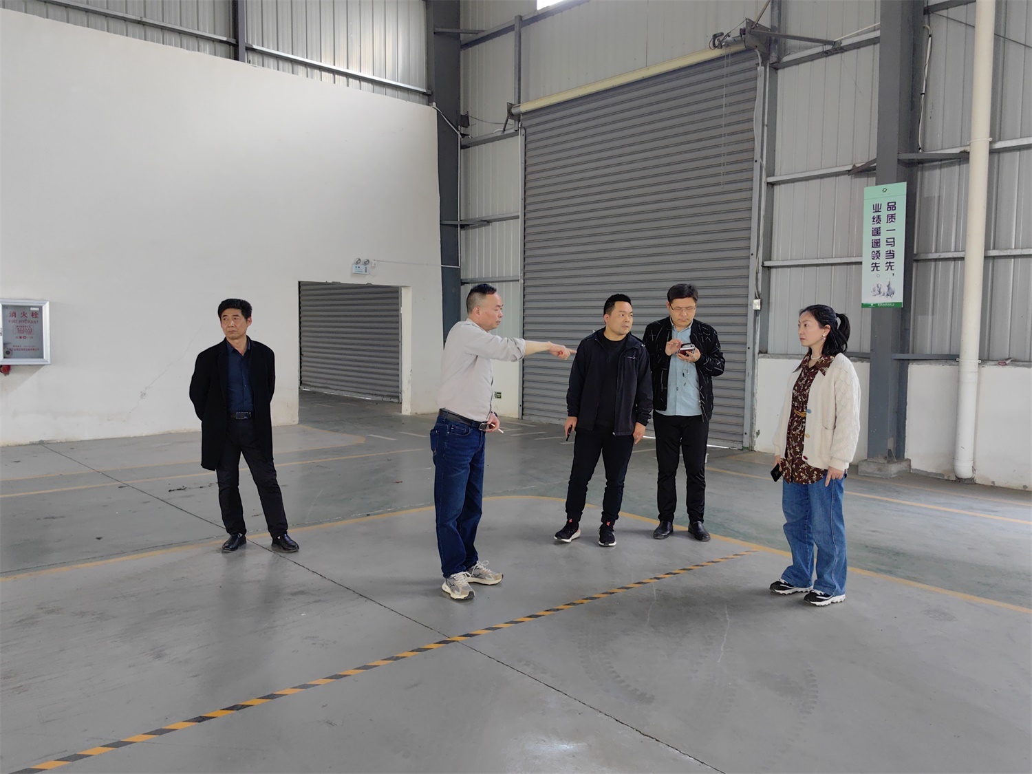 荊門市招商局副局長規(guī)劃新廠房
