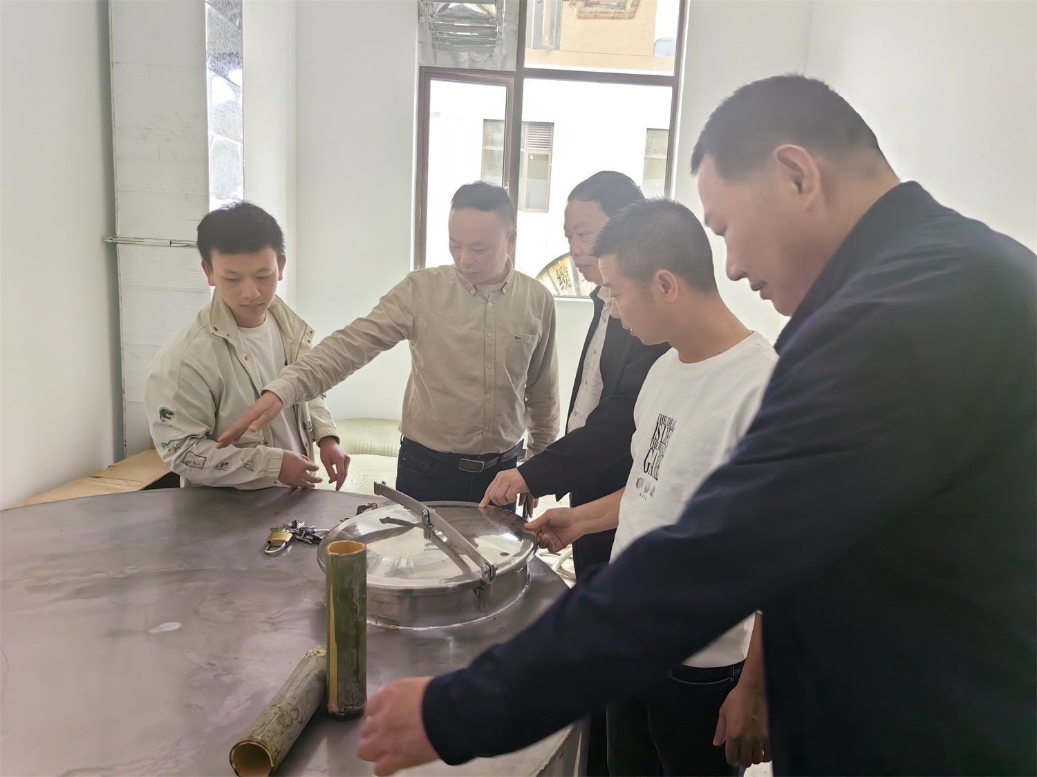 董事長歐陽希敏考察銅仁思南貴封酒業(yè)