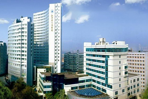 江蘇省人民醫(yī)院 ─ 南京醫(yī)科大學(xué)第一附屬醫(yī)院