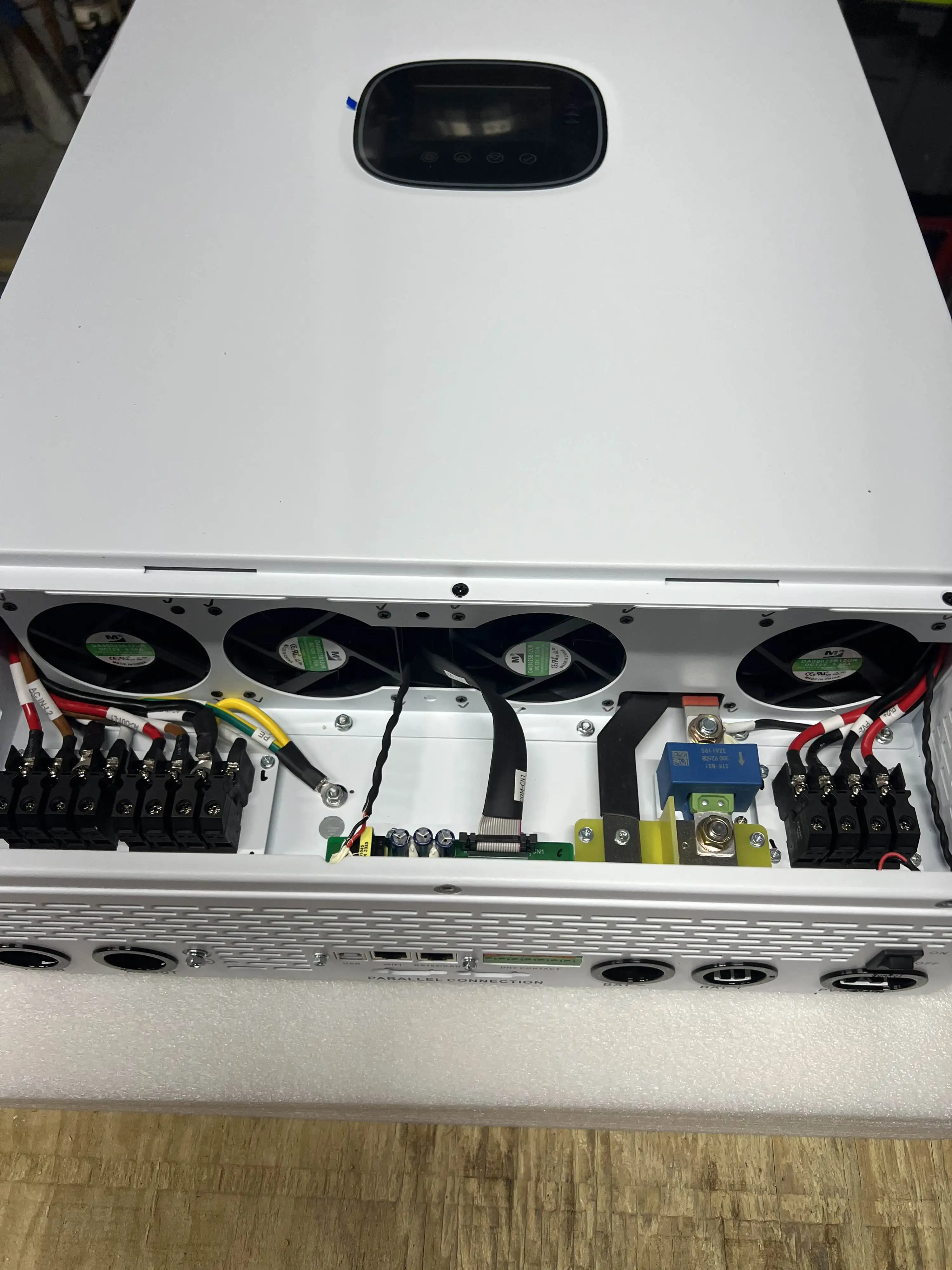 8kw-10kw Hybrid inverter