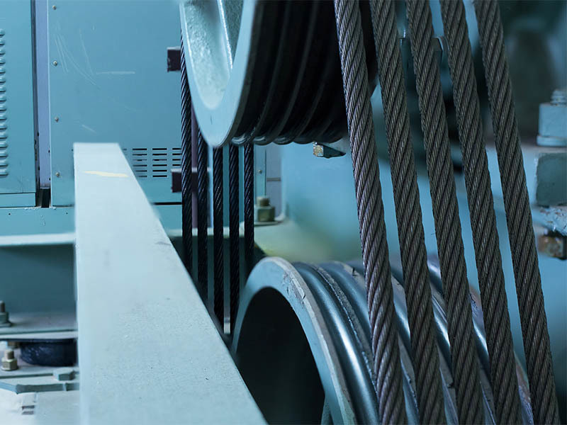 What is the difference between steel wire rope hemp core, nylon core, and steel core used in elevators?