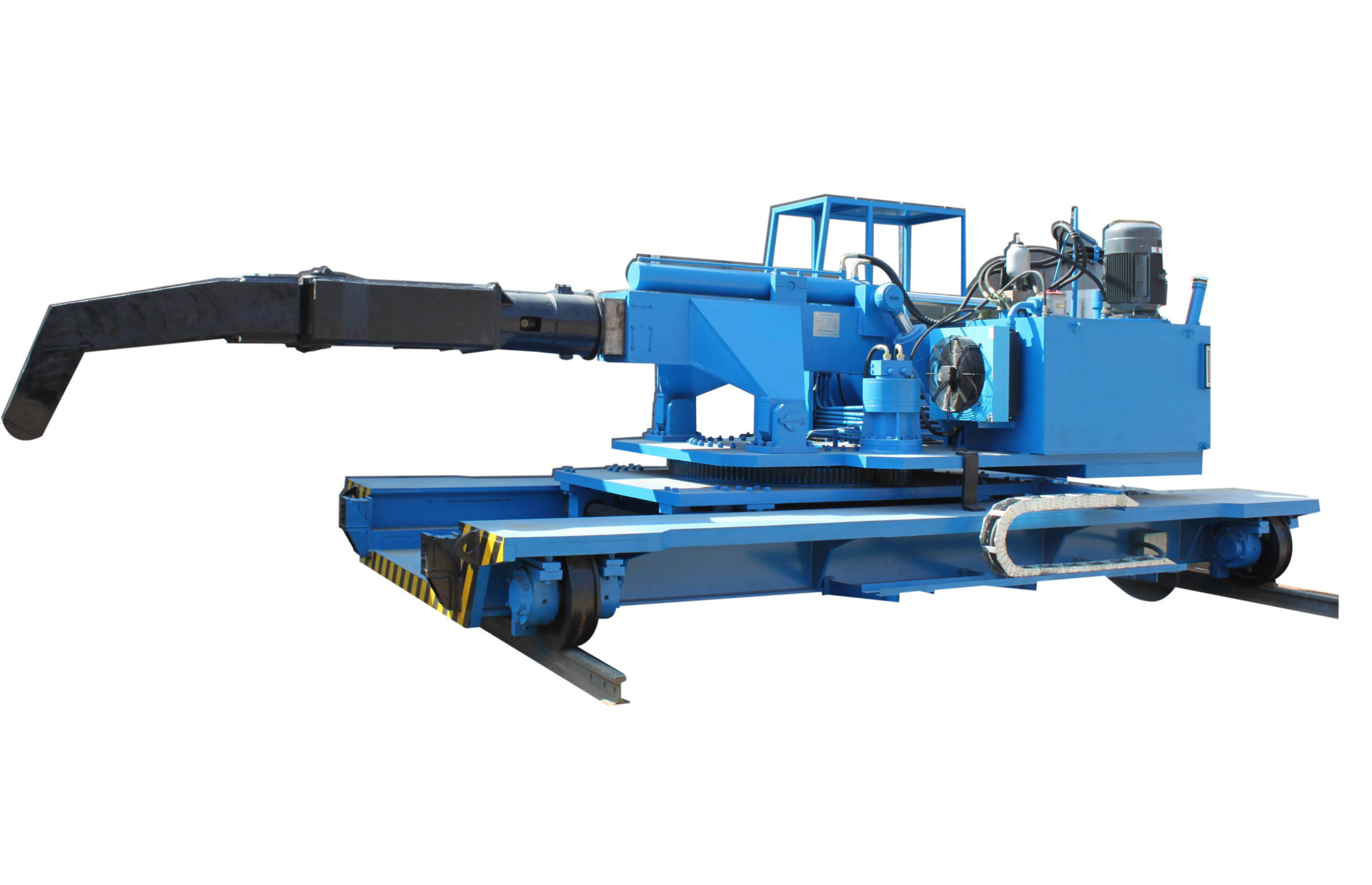 Rail type loading and discharging machine