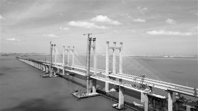 新型石墨烯重防腐涂料 将跨海桥钢梁防护寿命延至30年