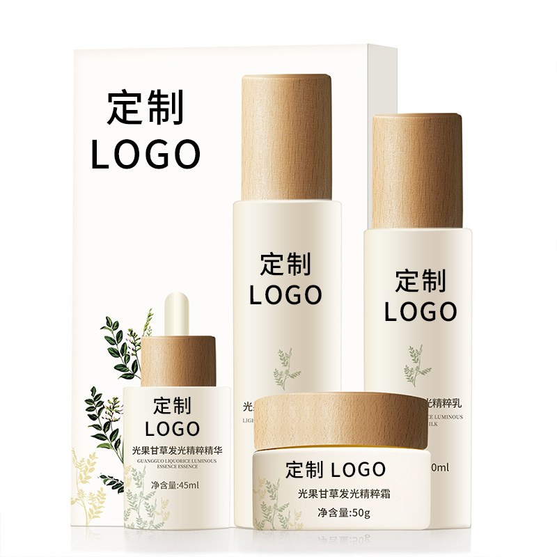 亮膚四件套化妝品生產(chǎn)廠 家美 套盒裝四件套oem加工修護收縮毛孔補水