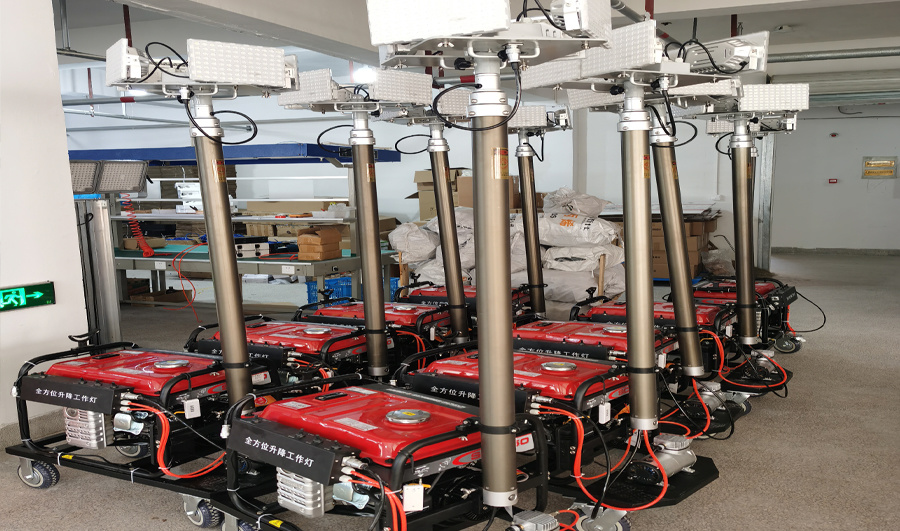 2021年5月 為中鐵集團提供發(fā)電機移動照明燈車 （4*100W LED）