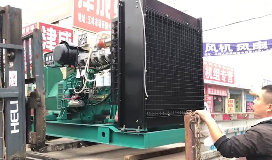 200KW廣西玉柴柴油發(fā)電機組，采用無刷電機  陜南安康某建材公司備用電源