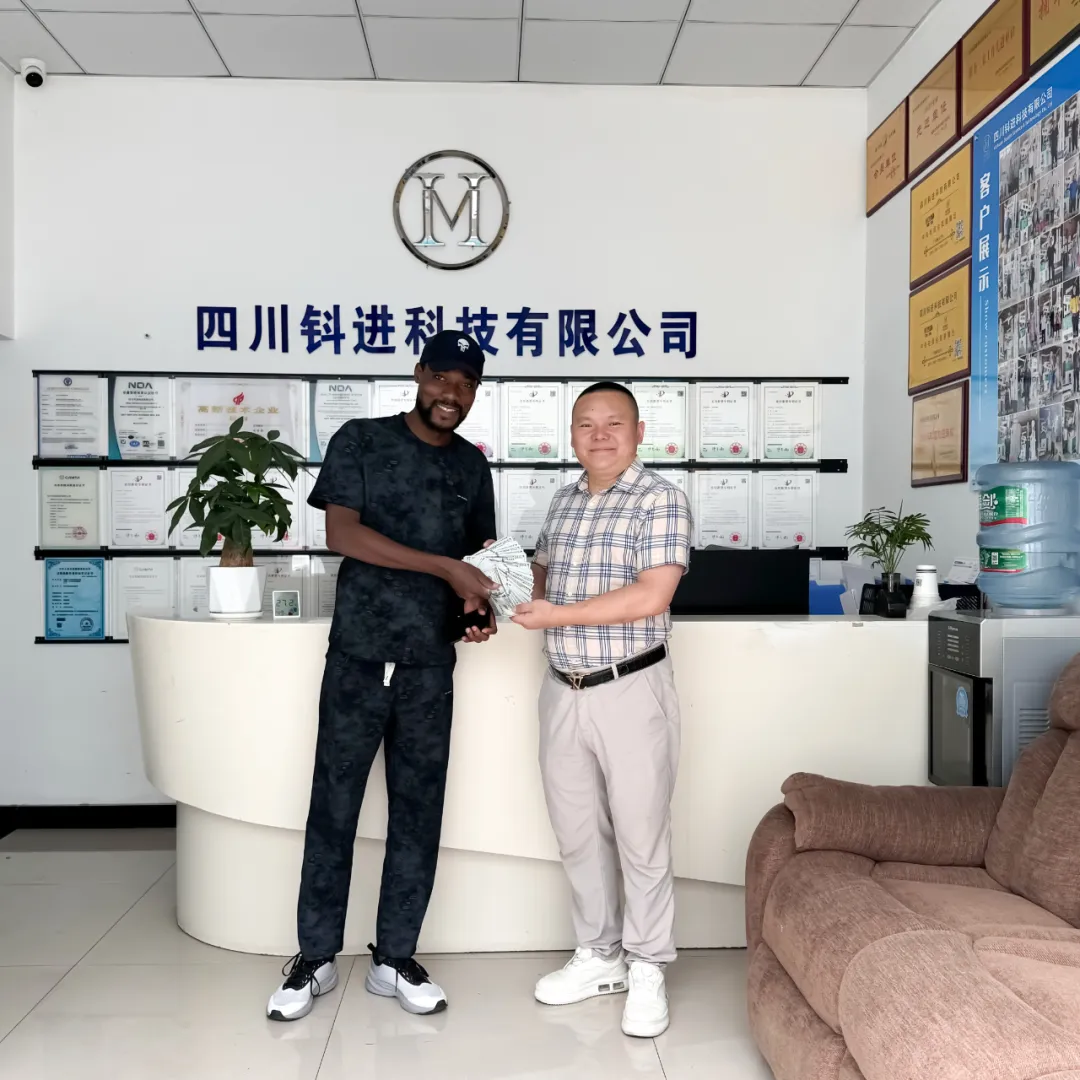 【公司动态】西非神秘大客户到访荷玛总部签订百万级订单和签署西非独家代理机构