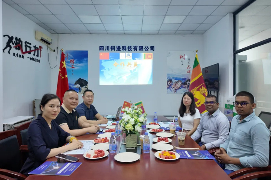 【公司动态】携手共进，再创辉煌！荷玛粮机喜迎“老朋友”再次到访！