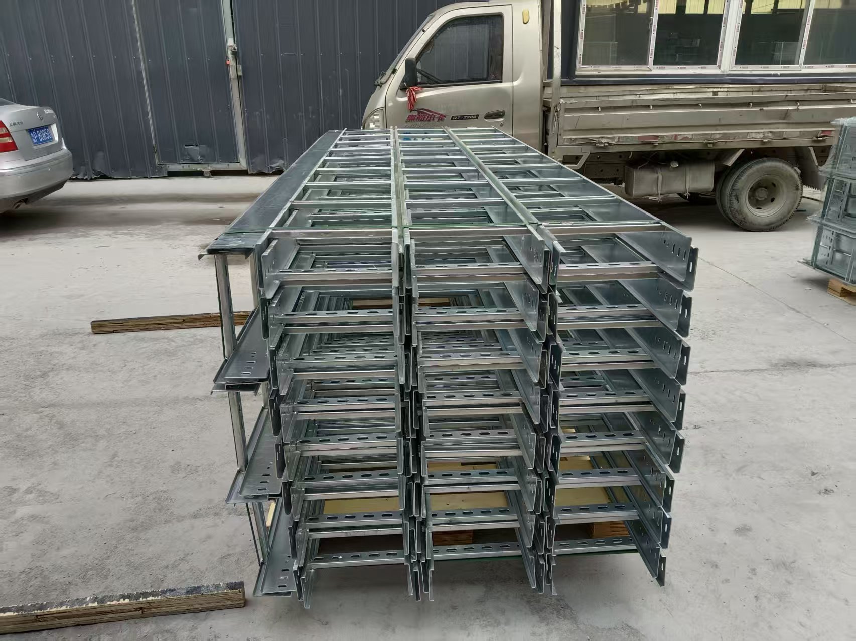 Cable Tray Selection for Solar Power Plants