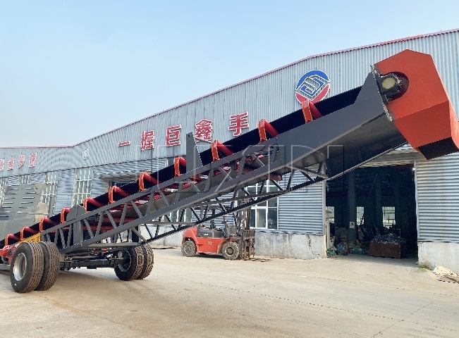 Radial telescopic conveyor