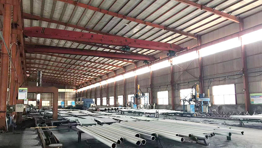 Large structural painting room Large structural painting room