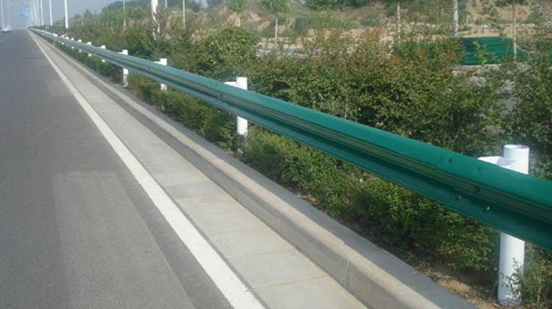 Highway guardrail