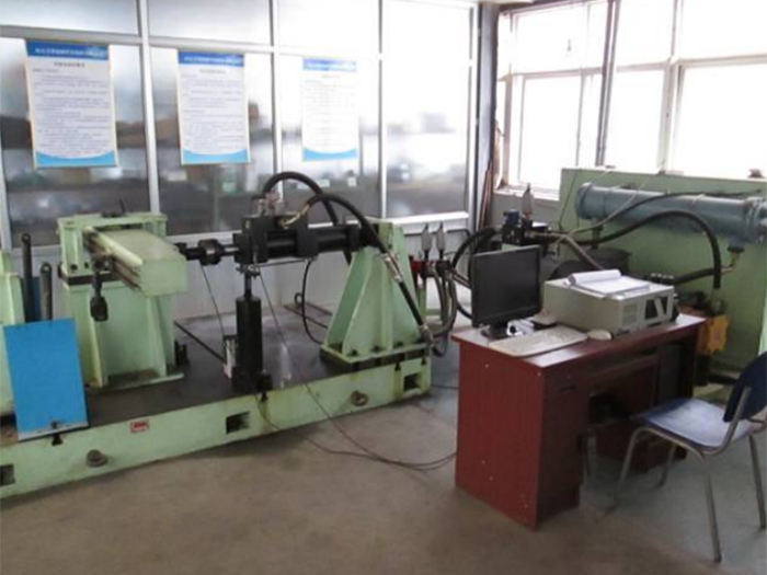 Stabilizer bar fatigue tester