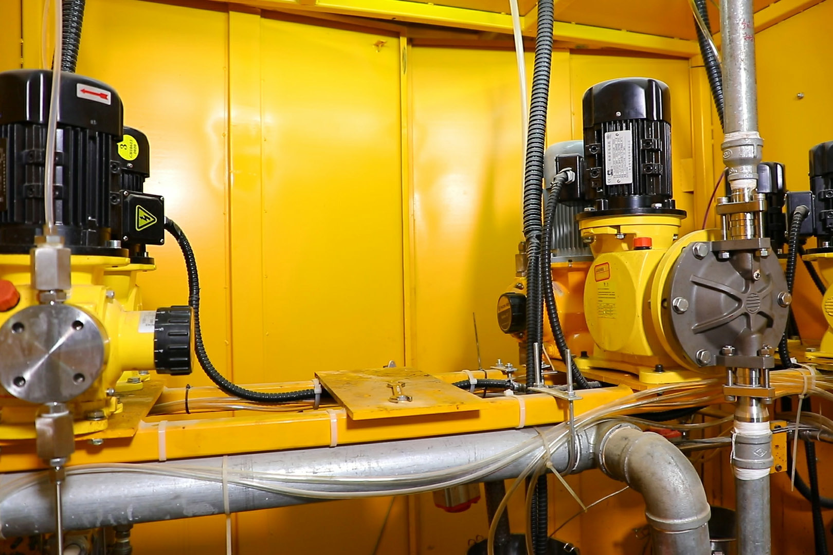 High precision micro flow pump