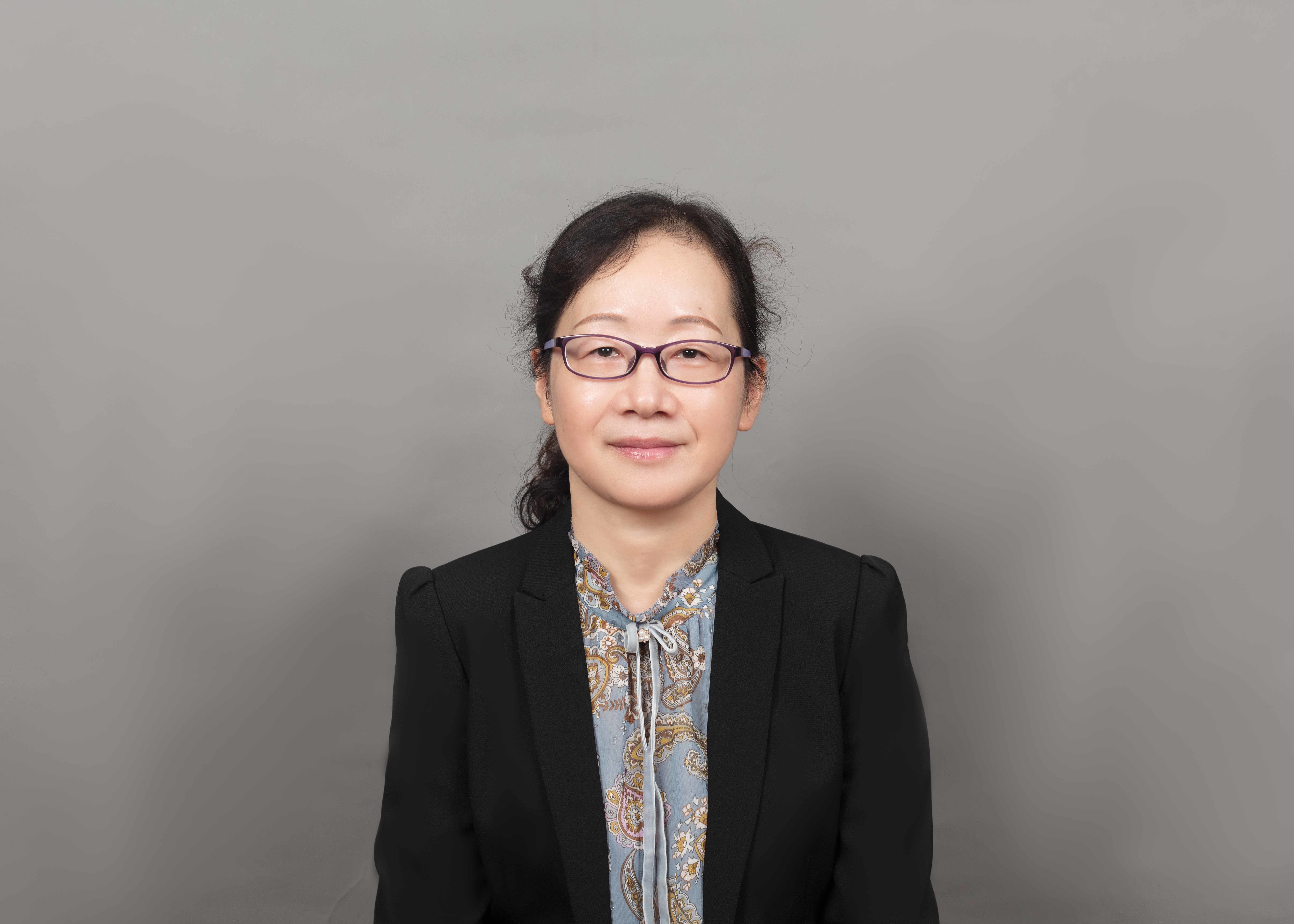 徐红（党委副书记、工会主席）