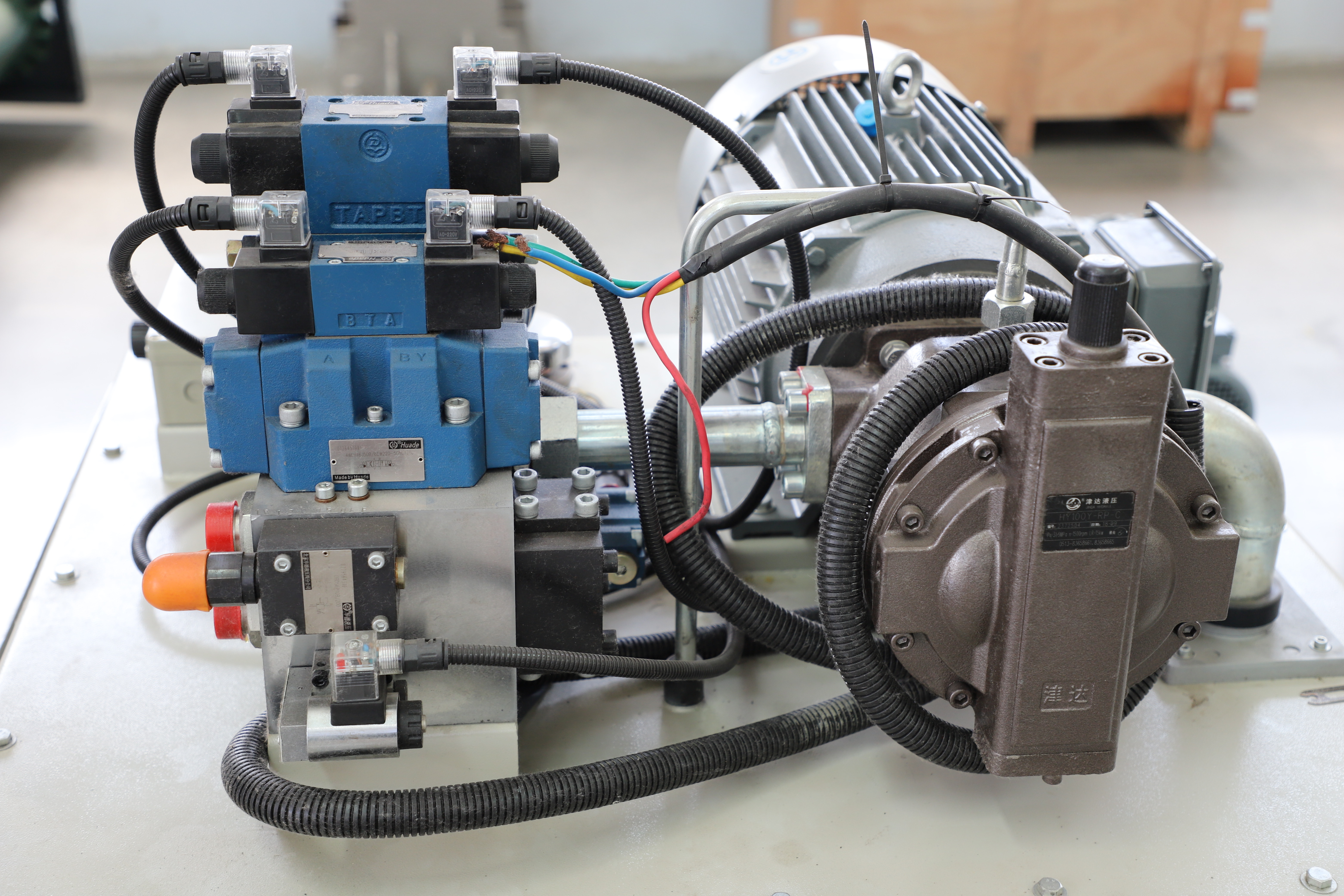 Hydraulic system->Other accessories->HYDRAULIC SYSTEM->AUXILIARY EQUIPMENT