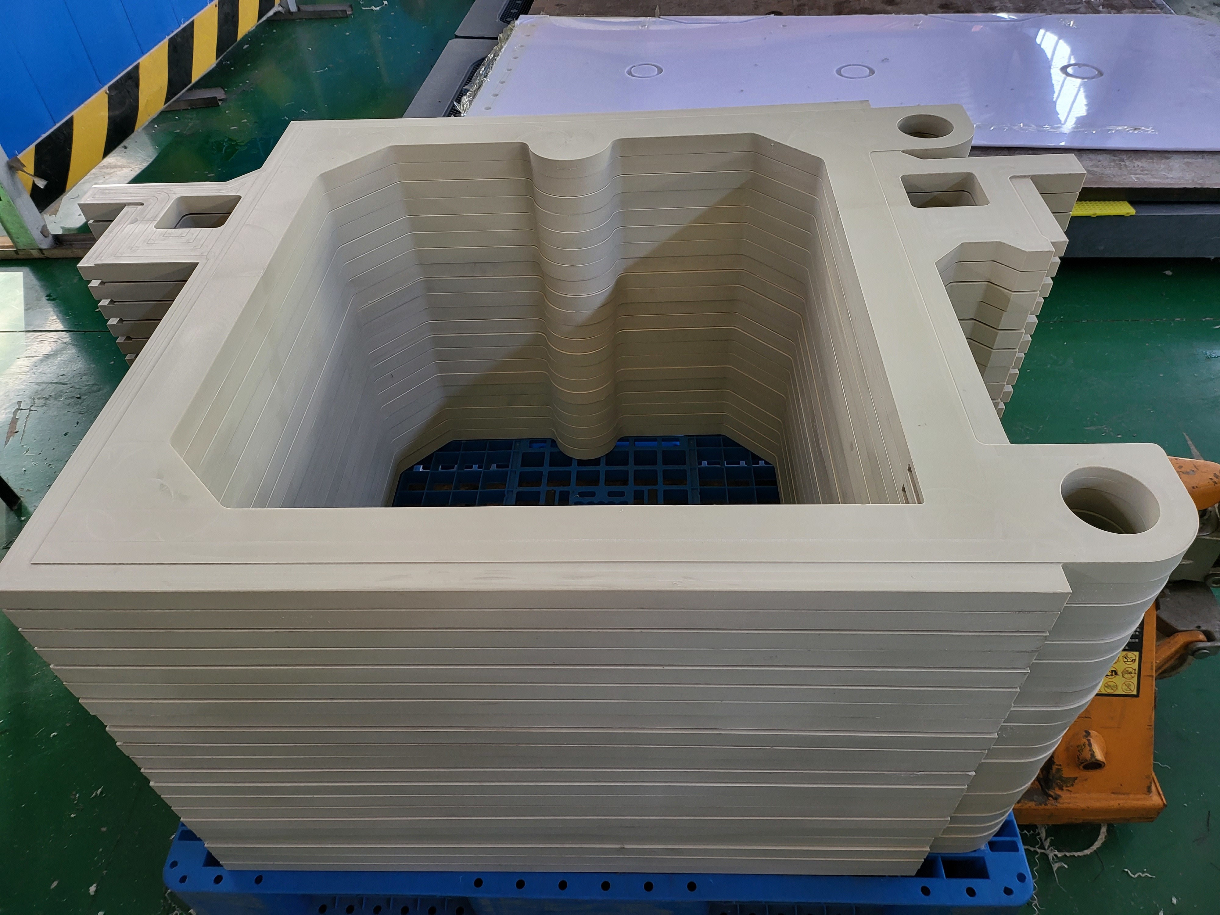 Filter plates->FILTER PLATE AND CLOTH